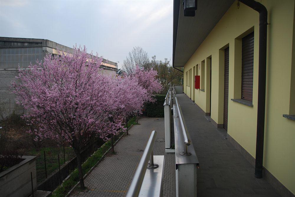 Nuovo Hotel Vigevano Exterior foto